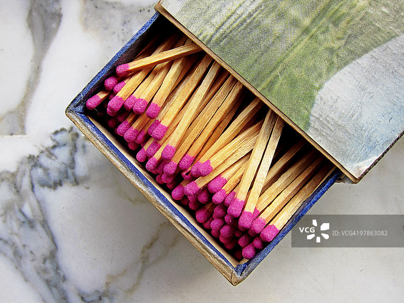 粉色火柴图片素材