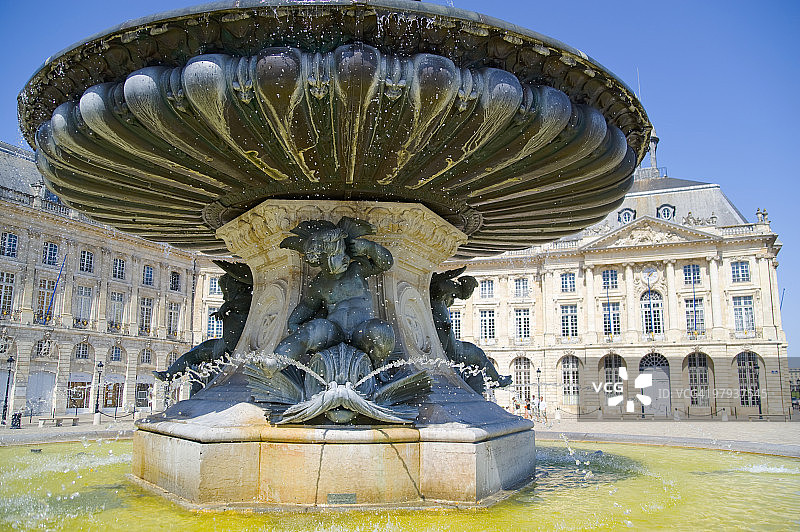 法国波尔多美惠三女神喷泉图片素材