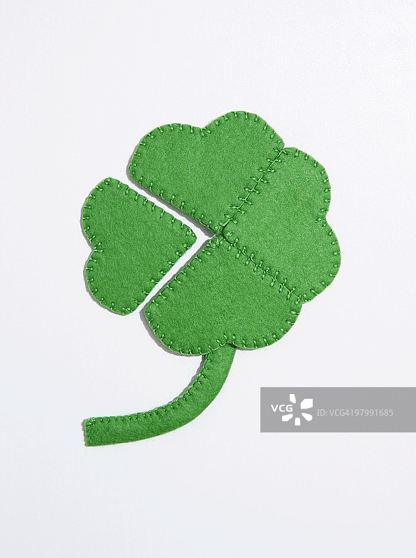 毛毡制成的四叶草图片素材