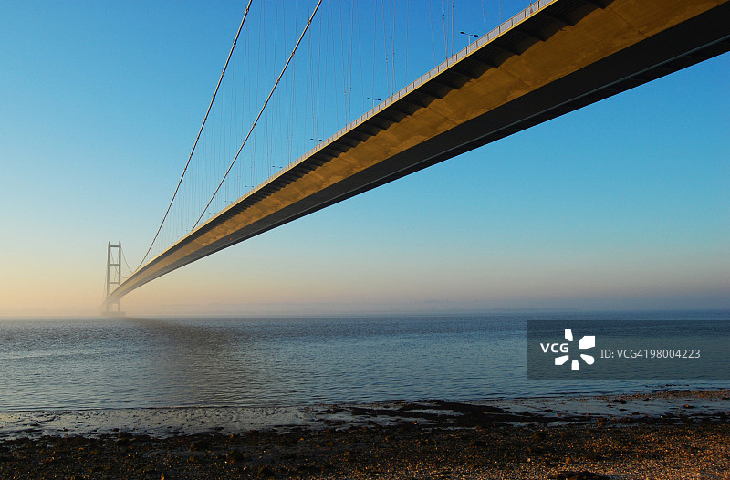 亨伯桥暮光图片素材