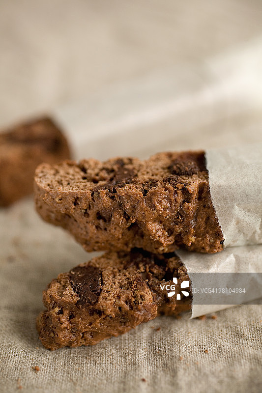 纸包巧克力意式脆饼图片素材