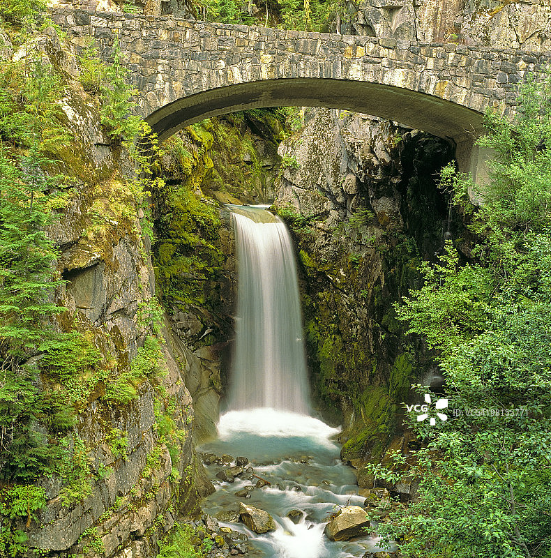 克里斯汀瀑布，雷尼尔山国家公园，美国华盛顿州图片素材