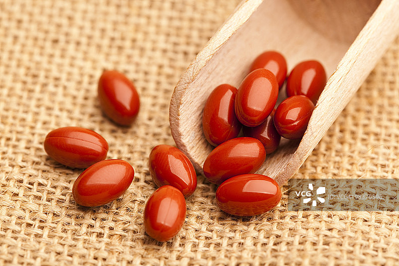 维生素A（β-胡萝卜素）图片素材