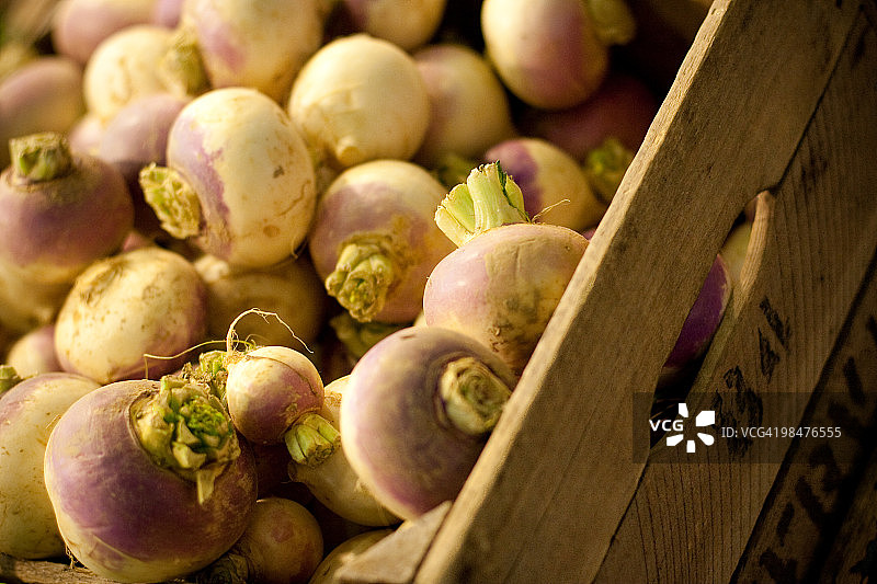 农贸市场上的芜菁箱图片素材