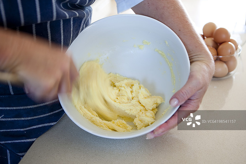 家庭烘焙纸杯蛋糕图片素材