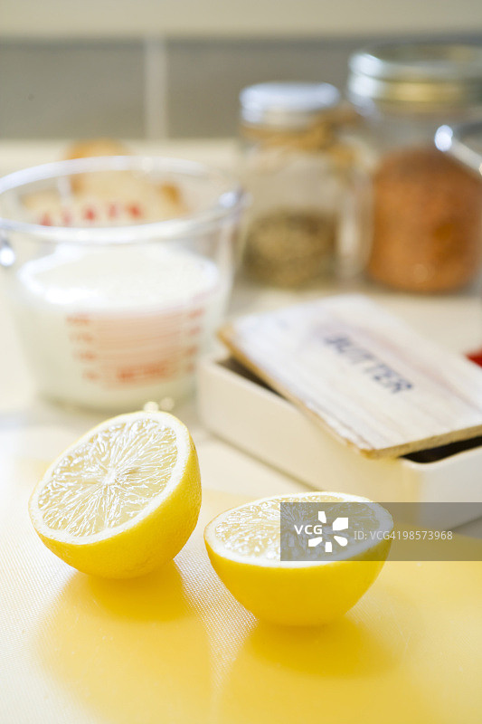 对半切的柠檬图片素材