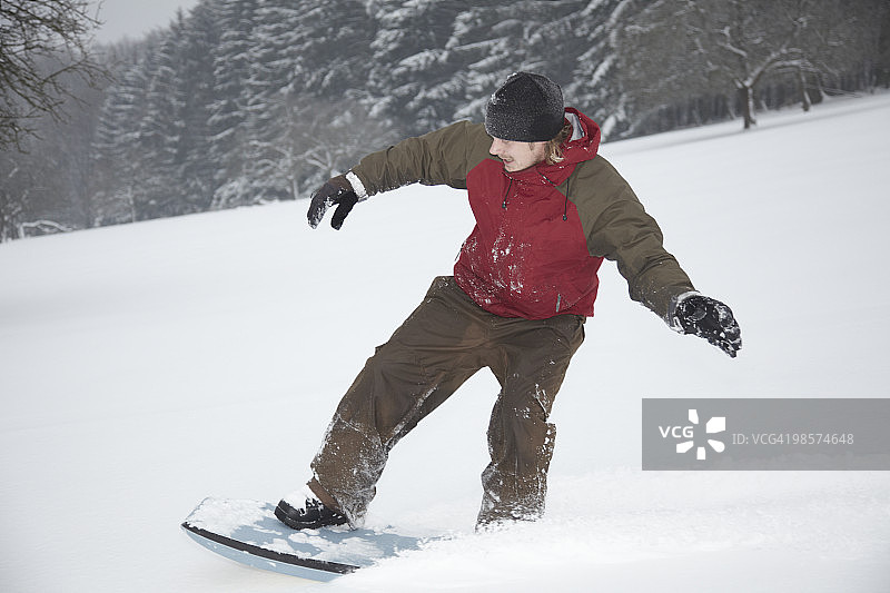 男人滑雪图片素材