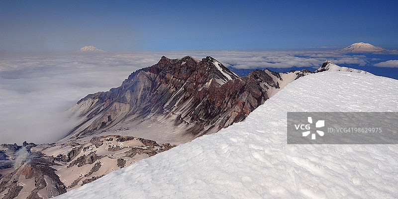 三座火山图片素材