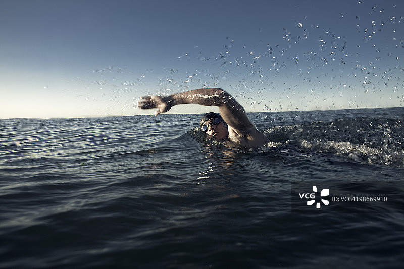 公开水域游泳者图片素材