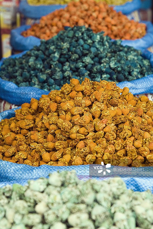 马拉喀什集市出售的干花，摩洛哥，北非，非洲图片素材