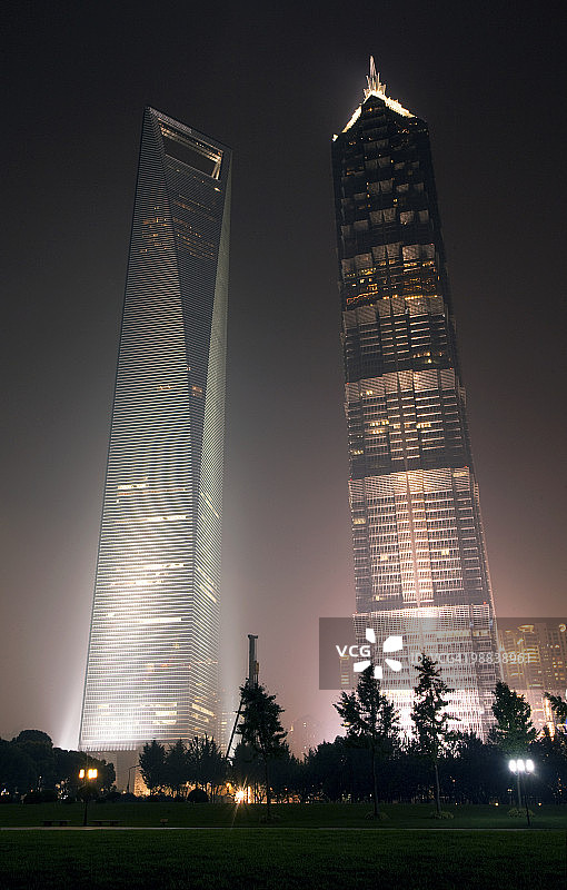 夜间塔楼图片素材