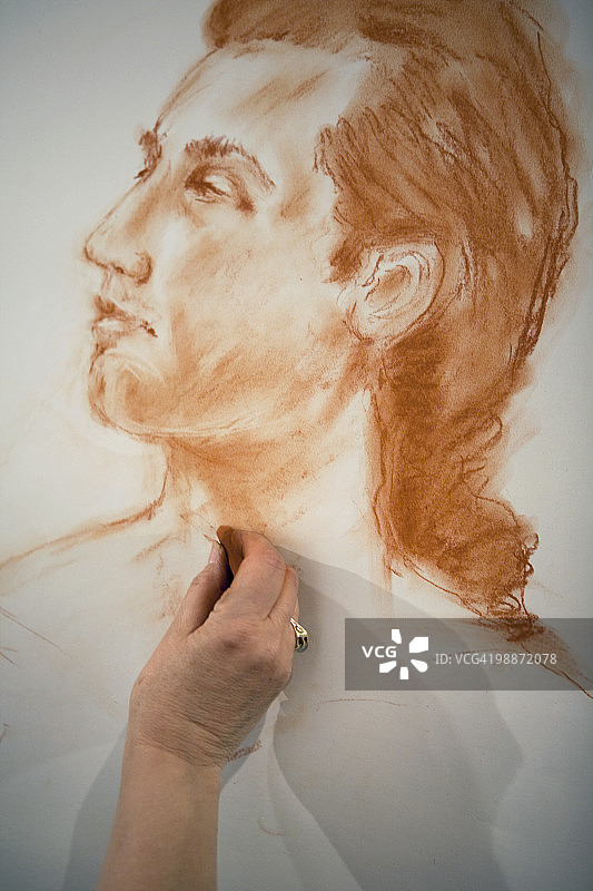 女人画男人肖像，特写图片素材
