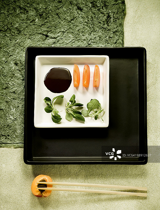 巧克力酱杏子，俯视图片素材