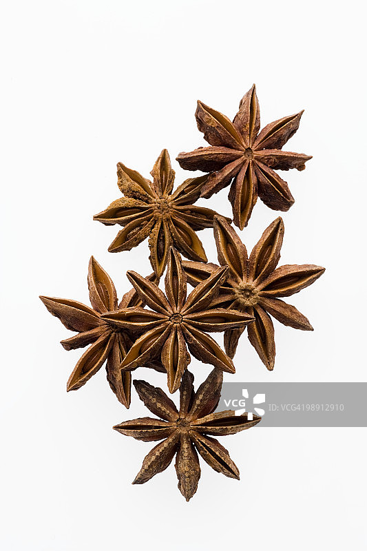 白色背景八角茴香特写图片素材