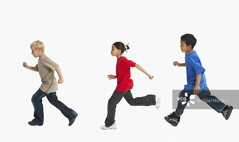 奔跑的孩子们图片素材