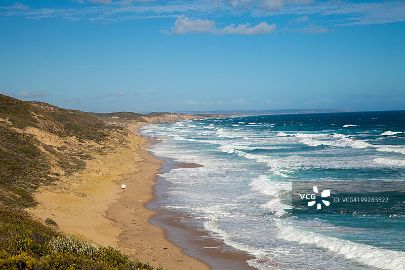 维多利亚州 Portsea 多风的冲浪海滩海岸线图片素材