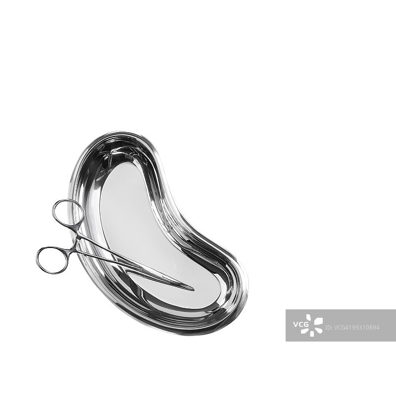肾形盘中的镊子图片素材