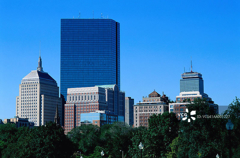 从波士顿公园看摩天大楼图片素材