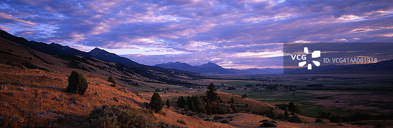 蒙大拿州天堂谷风暴临近图片素材