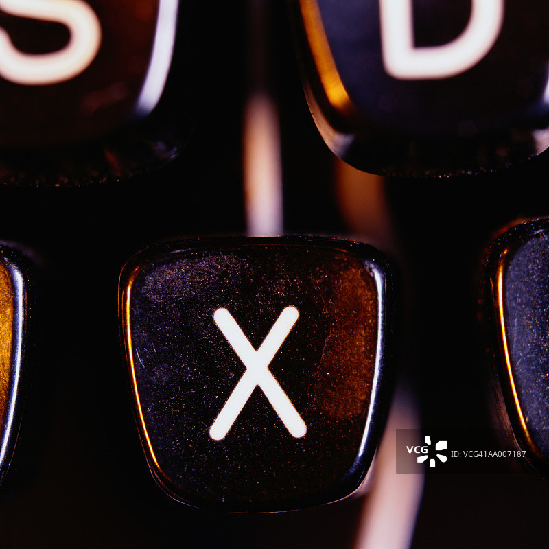 X字母打字机键图片素材