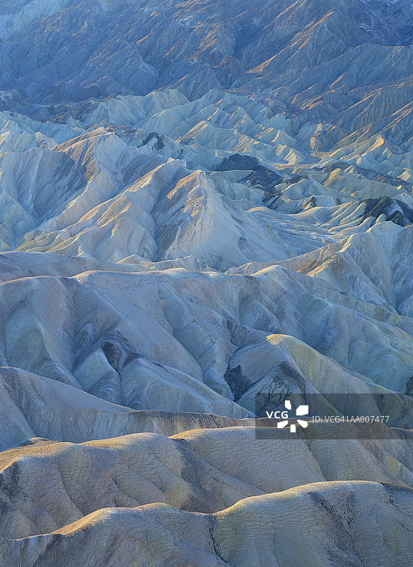 金色峡谷的荒地图片素材