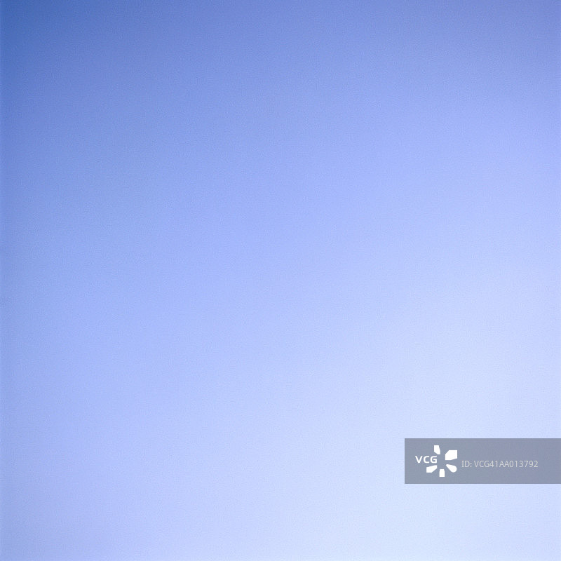 蓝色的天空图片素材