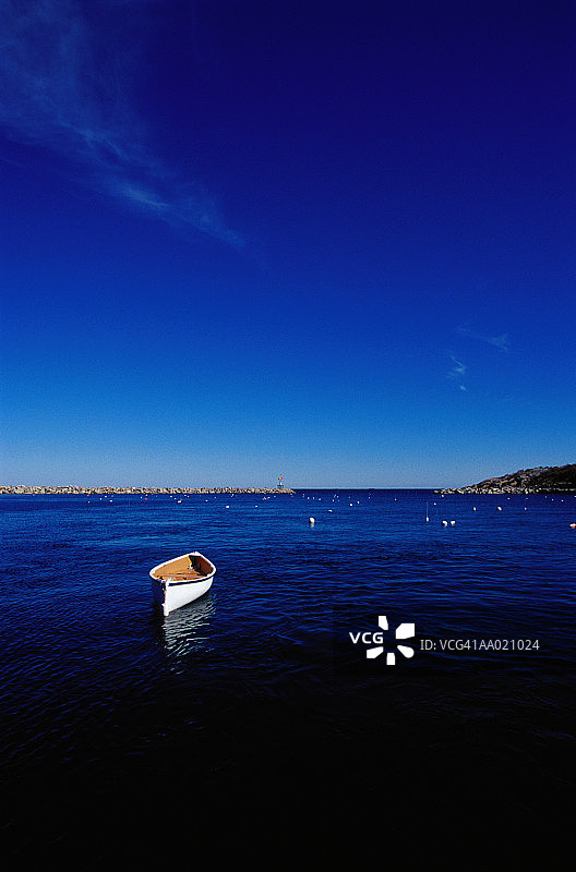 马萨诸塞州的船和龙虾浮标图片素材