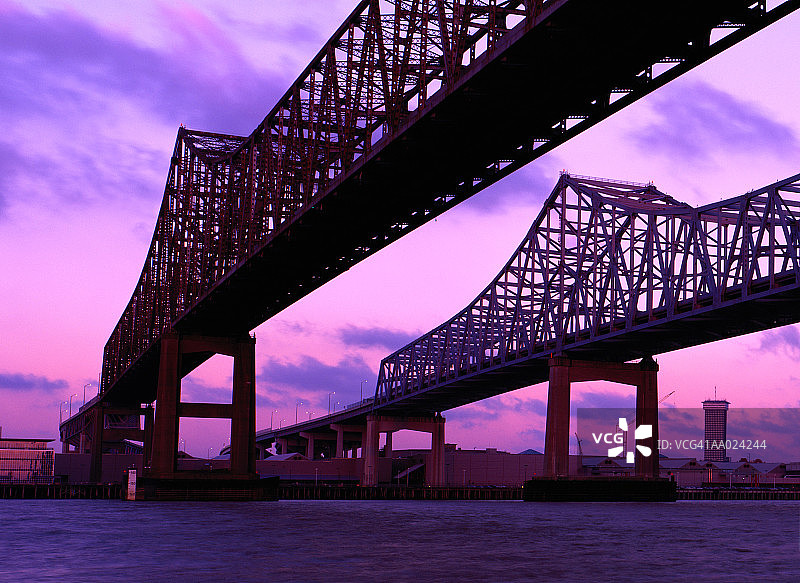 路易斯安那州大新奥尔良大桥图片素材