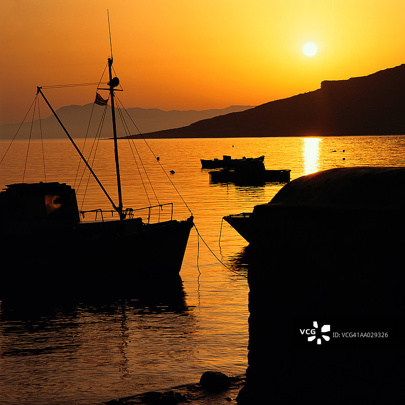 希腊哈尔基岛日出图片素材
