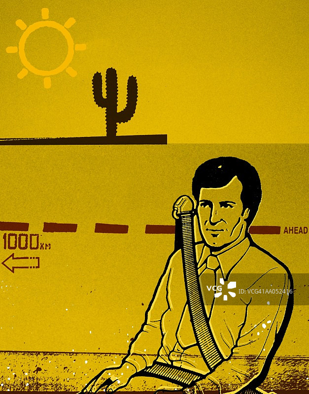 系安全带的男人，高速公路和沙漠背景图片素材