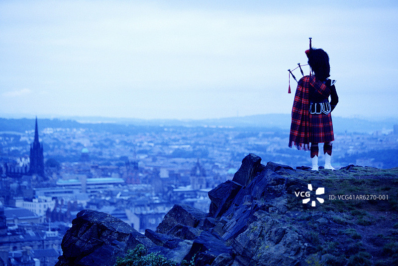 苏格兰爱丁堡风笛手图片素材