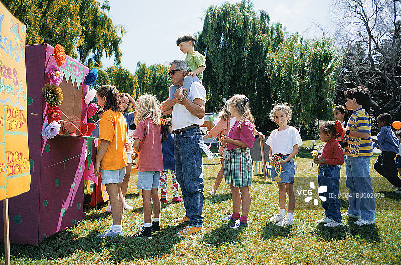 嘉年华展位线条图片素材