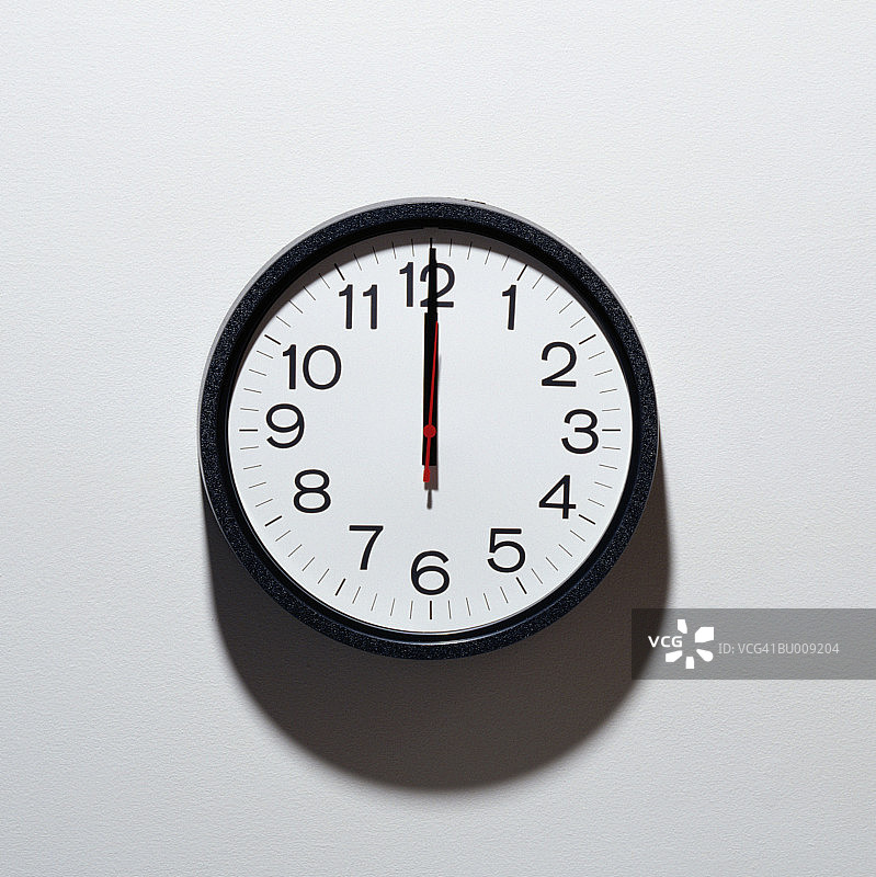 显示十二点的时钟图片素材