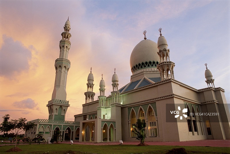 文莱瓜拉伯莱，翡翠清真寺，黄昏图片素材