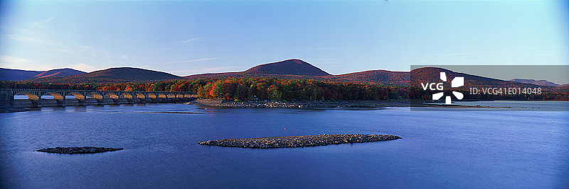 阿育王水库秋景图片素材