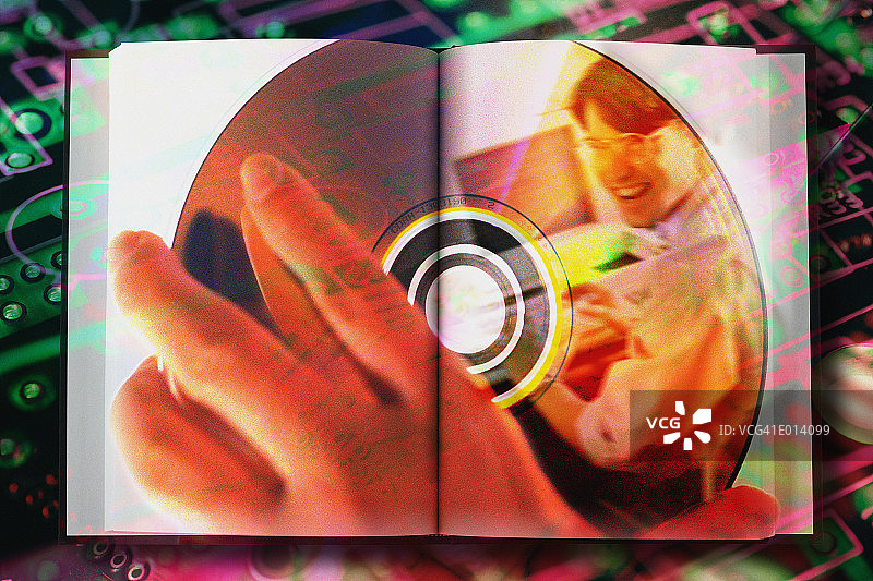 CD光盘与电脑用户图片素材
