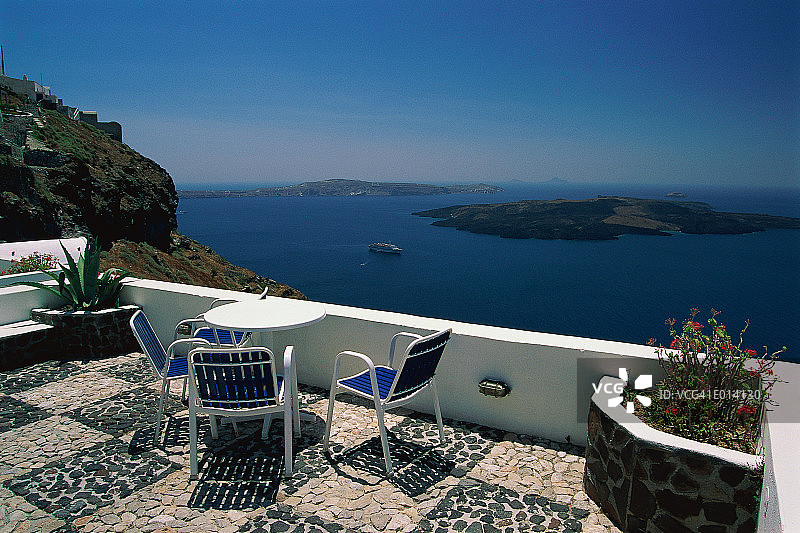 希腊圣托里尼的阳台图片素材