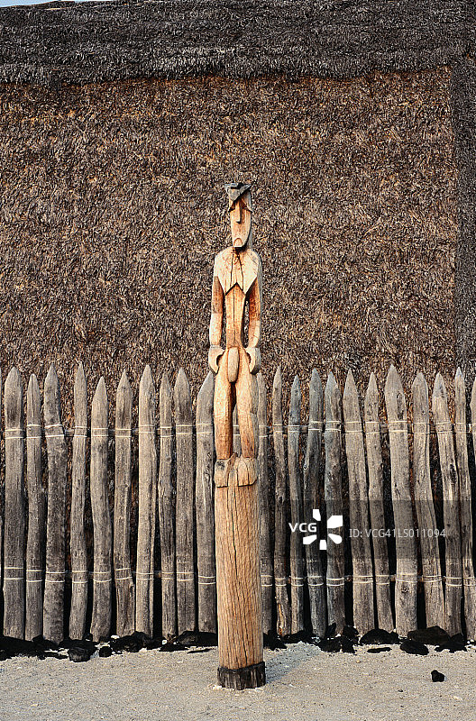 夏威夷公园的提基雕像图片素材