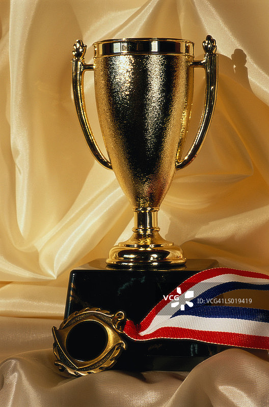 奖杯和奖牌图片素材