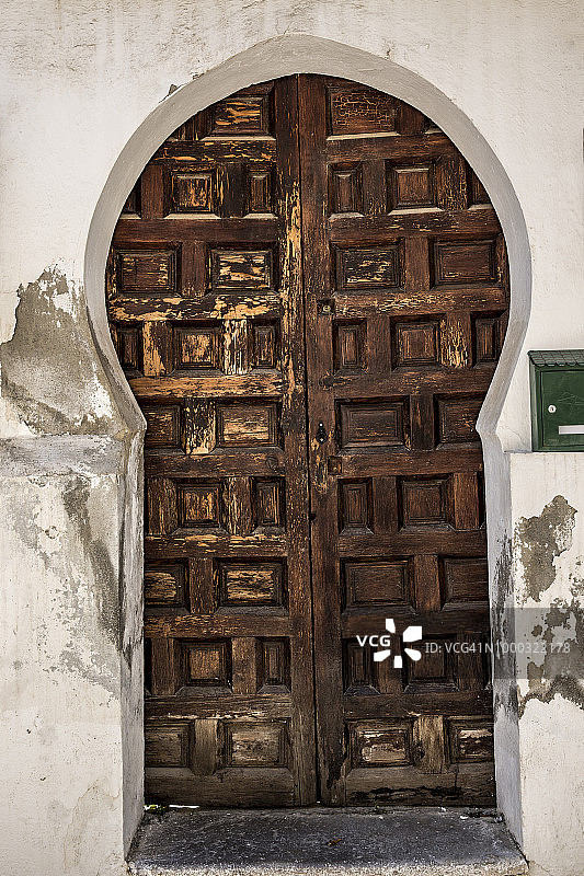 格拉纳达街道的门图片素材