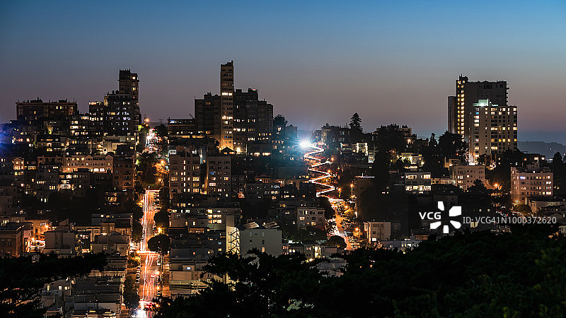 旧金山俄罗斯山和九曲花街图片素材