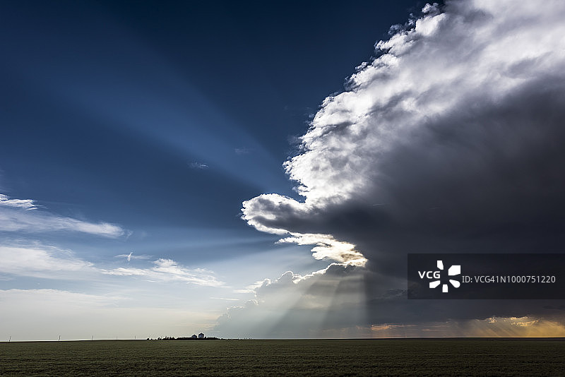 科罗拉多州的暴风雨光线，美国图片素材
