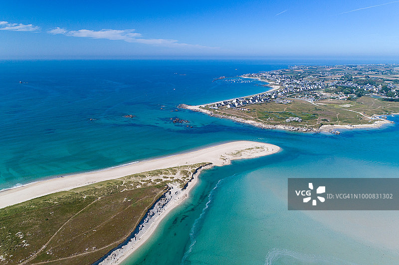 从空中俯瞰法国：布列塔尼和北部菲尼斯泰尔的图形图片素材