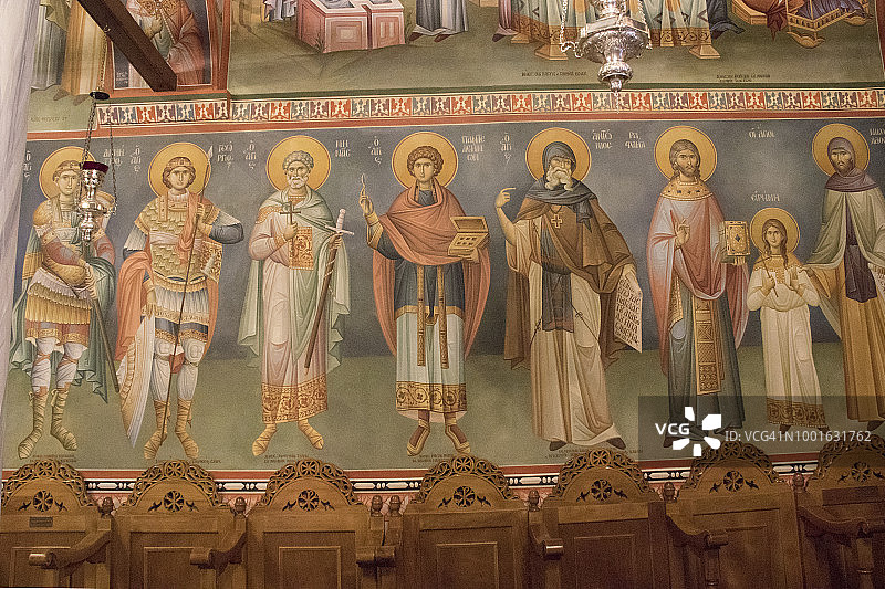 装饰阿依奥斯·尼古拉斯大教堂内部的画作图片素材