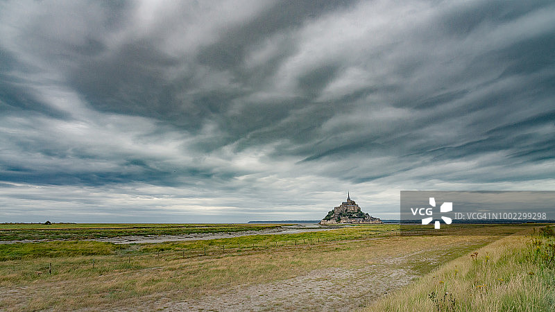 法国布列塔尼诺曼底圣米歇尔山附近图片素材