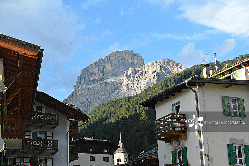 多洛米蒂山脉：卡纳泽伊图片素材