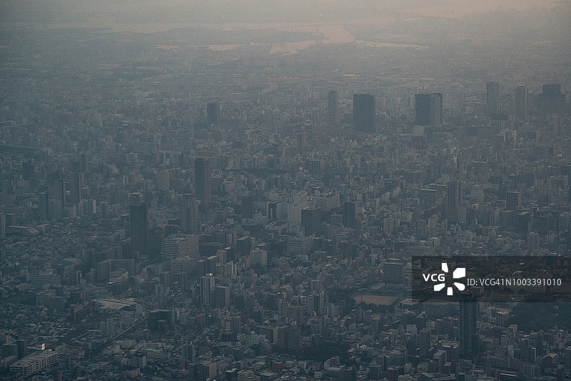 飞机航拍日本大阪城市日落景色图片素材