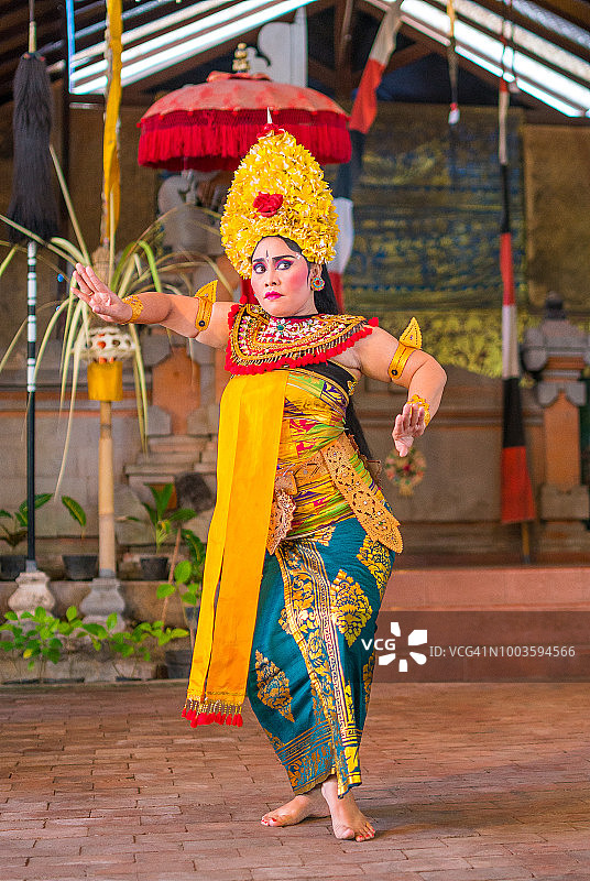 巴厘岛舞者的肖像图片素材