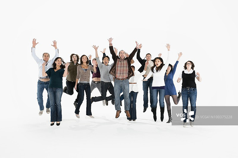一群人欢呼雀跃图片素材
