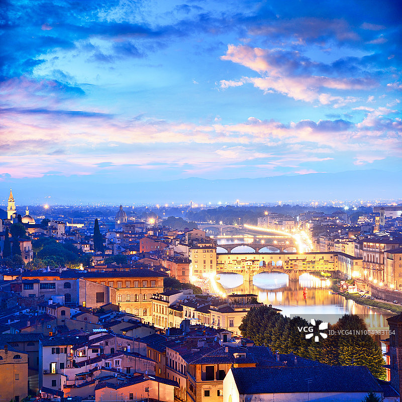 黄昏时的维琪奥桥，佛罗伦萨图片素材